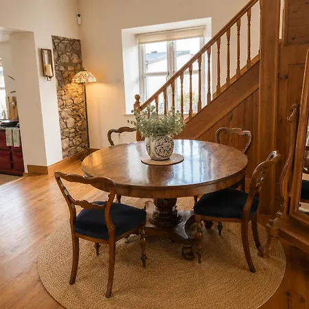 Cozy Countryside Schoolhouse In Mullingar *